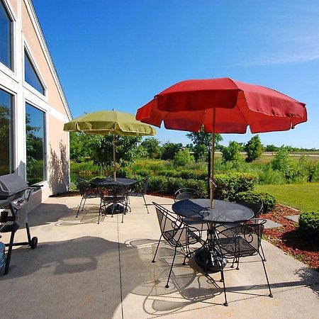 Comfort Inn & Suites Jackson - West Bend Jackson (Washington County) Exterior foto