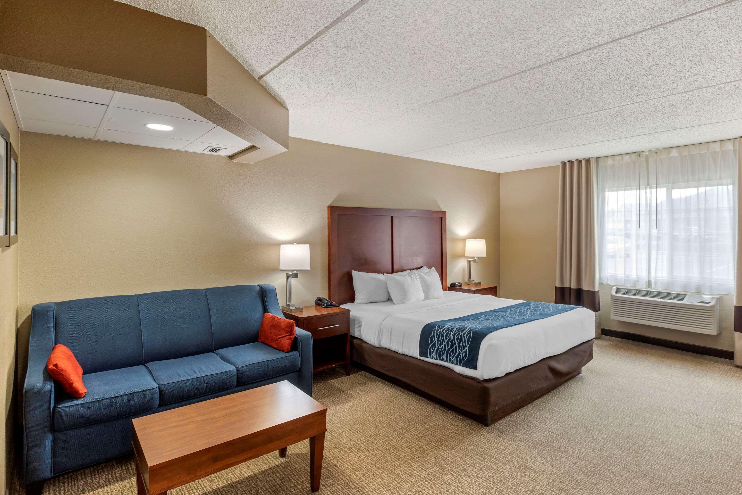 Comfort Inn & Suites Jackson - West Bend Jackson (Washington County) Exterior foto