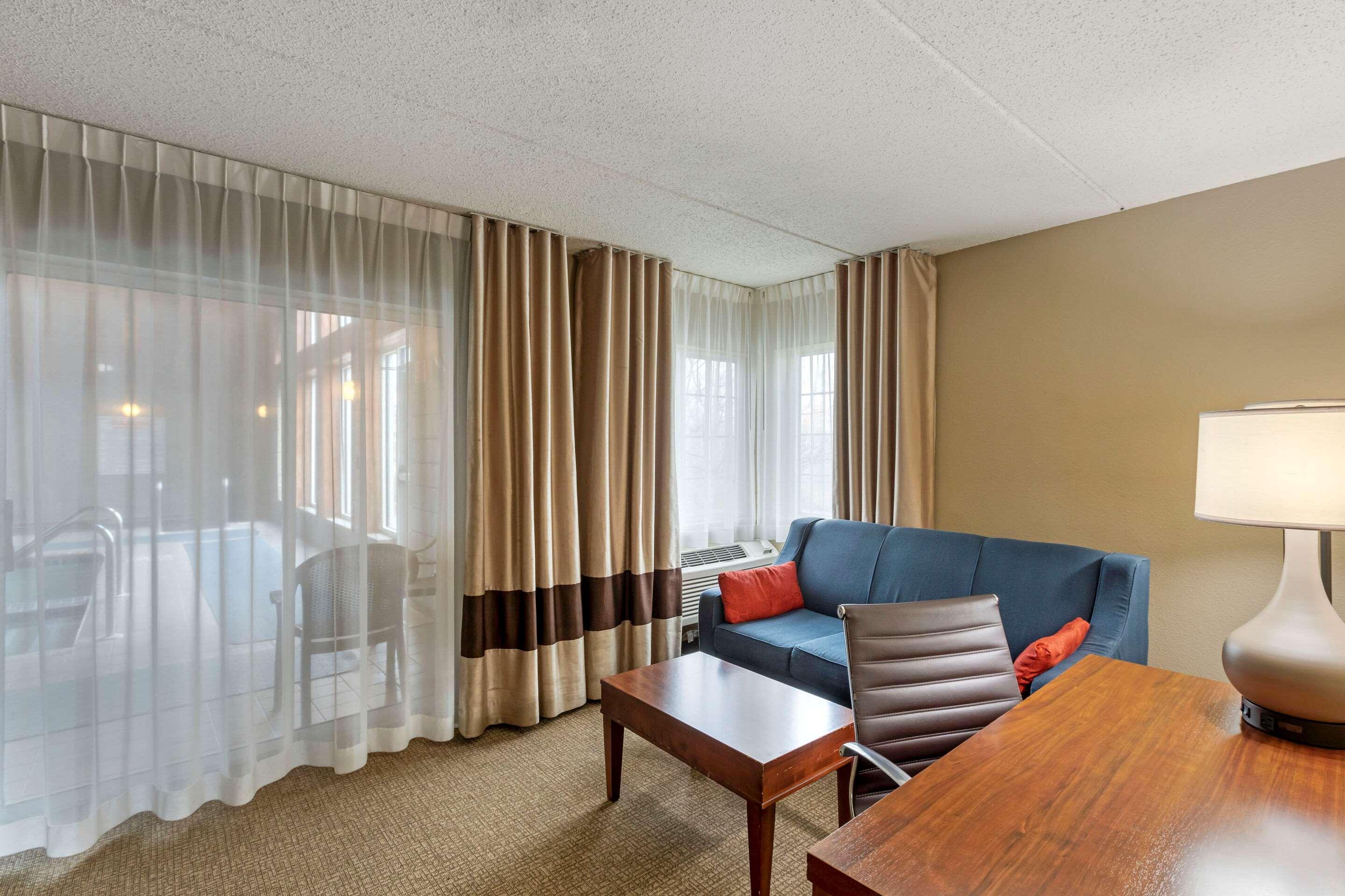 Comfort Inn & Suites Jackson - West Bend Jackson (Washington County) Exterior foto