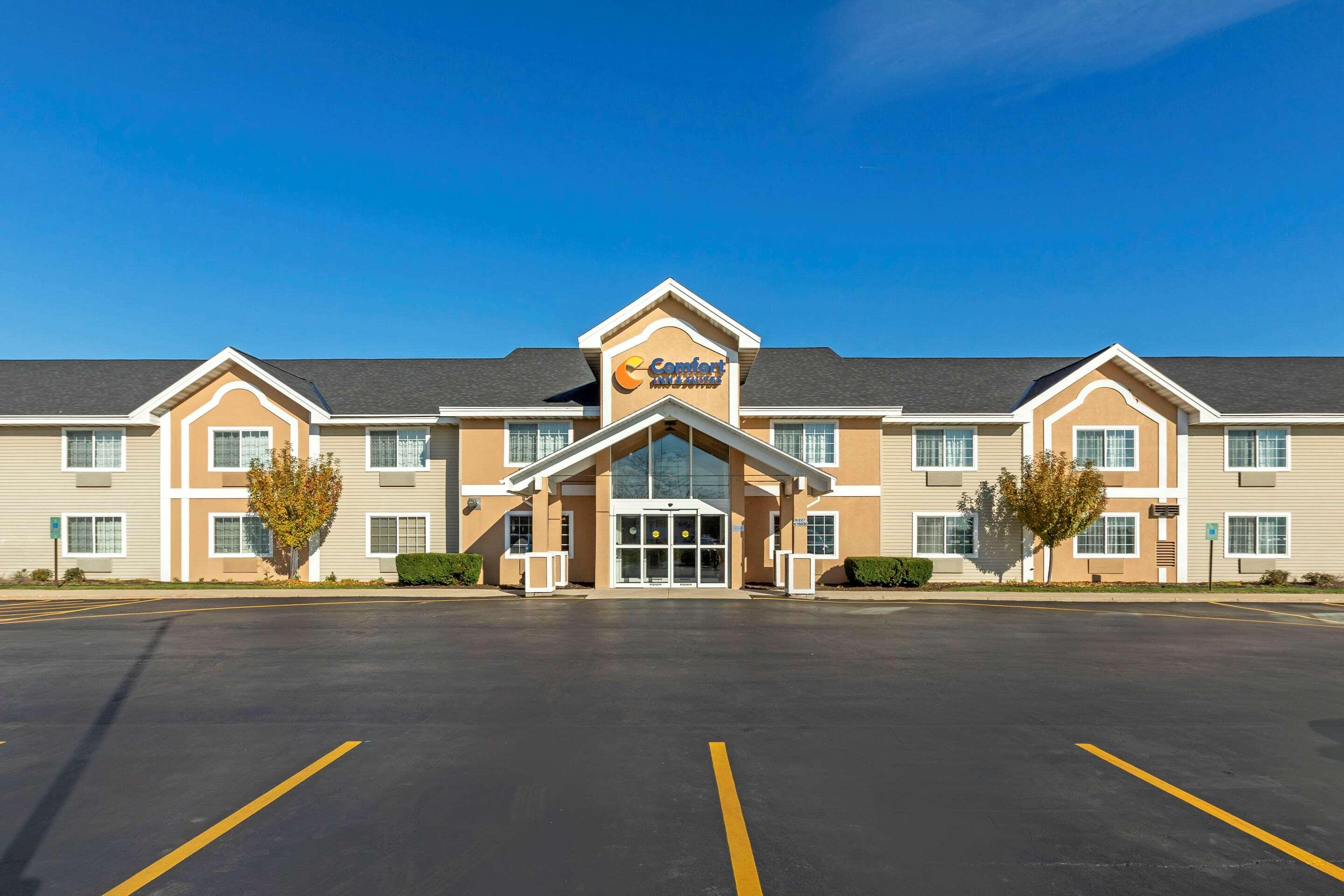 Comfort Inn & Suites Jackson - West Bend Jackson (Washington County) Exterior foto